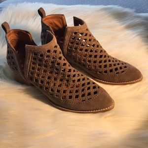 👣 Jeffrey Campbell Taggart Bootie 👣
